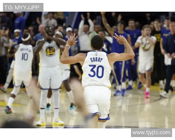 前史独一档!库里接连两场46+,追平乔丹逾越詹姆斯改写NBA纪录 前史独一档!库里接连两场46+,追平乔丹逾越詹姆斯改写NBA纪录